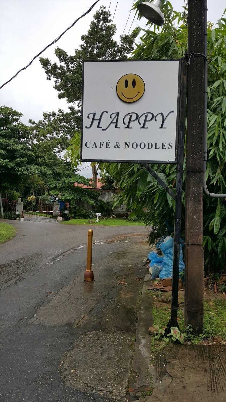 Happy Cafe & Noodles